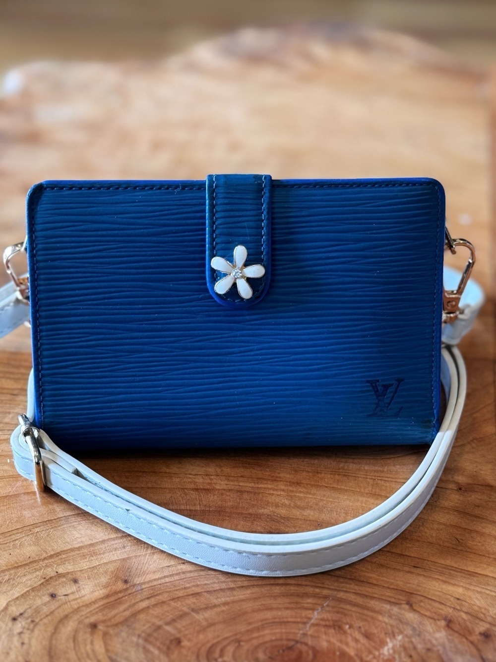 Louis Vuitton Epi Porte Monnaie Billets Viennois Leather reinvented Crossbody - Picture 3 of 15